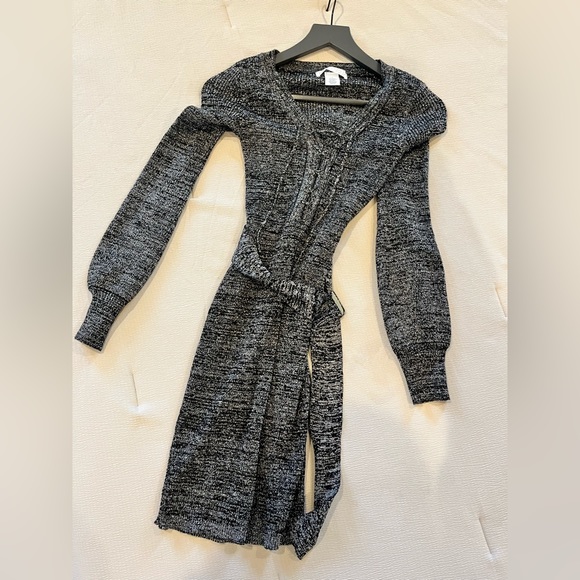 Planet Gold Dresses & Skirts - Planet Gold silver and black size small sweater dress. Great for the holidays!